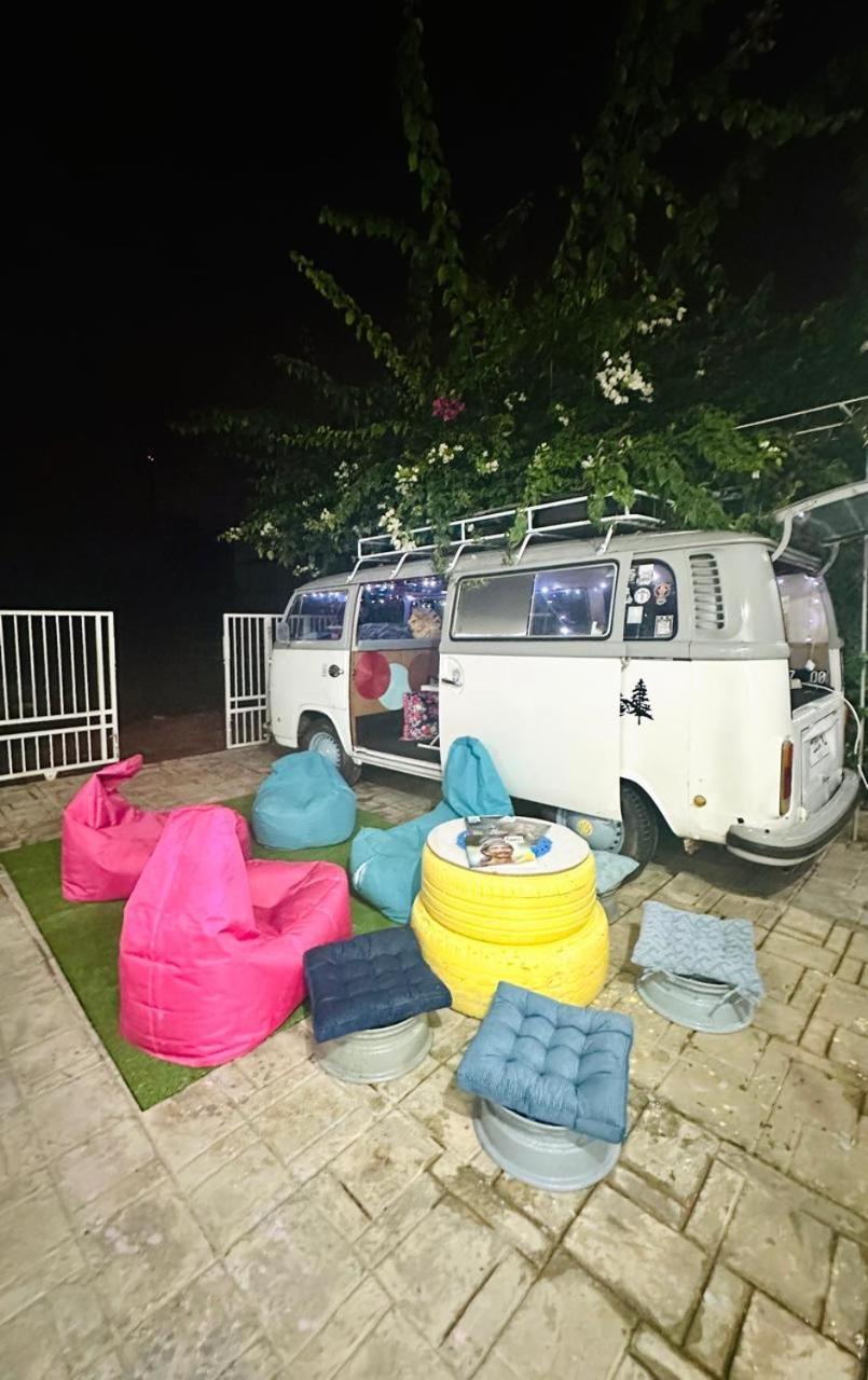 D'Flora Homestay Labuan Bajo Exterior foto